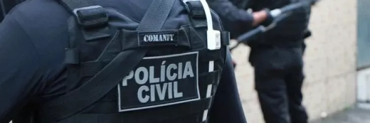 Polícia Civil autua homem em Camaçari por manter companheira em cárcere privado e resistir à prisão