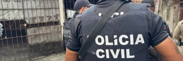 Homem é preso em flagrante por posse ilegal de arma de fogo em Feira de Santana