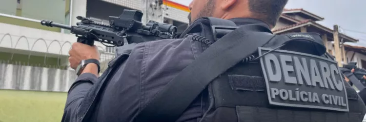 Casal é preso com 30 quilos de maconha na Boca do Rio