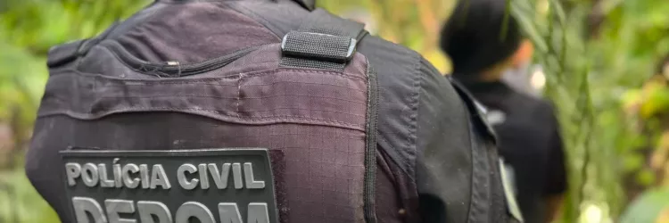 Policial na mata 