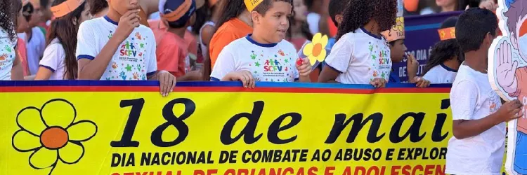 Servidores da Polícia Civil participam de caminhada no Dia D da campanha Maio Laranja em Wanderley