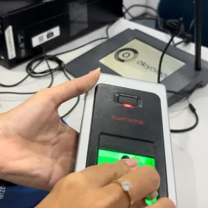 Identificação pelas impressões digitais