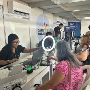 Pedro Mello emite nova Carteira de Identidade durante evento para pessoas com deficiência 