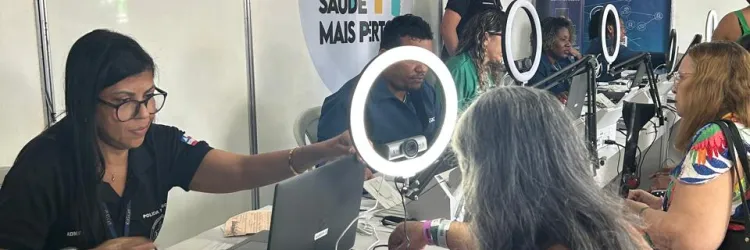 Pedro Mello emite nova Carteira de Identidade durante evento para pessoas com deficiência 