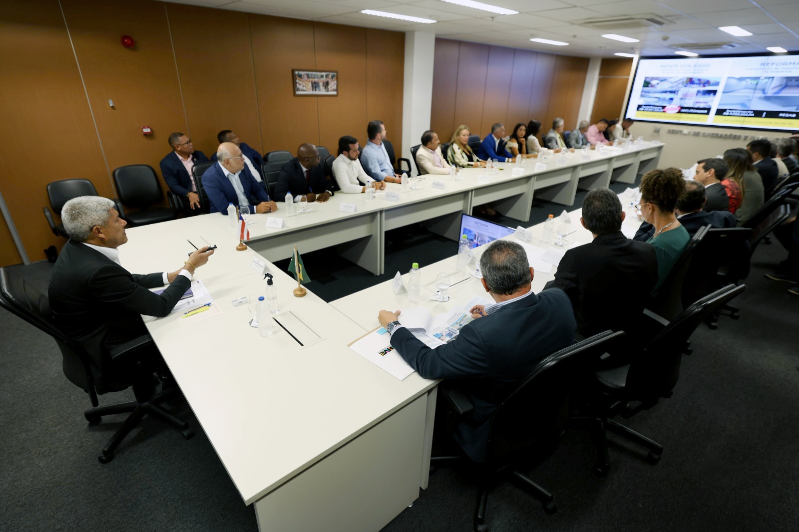 Reunião com governador, secretários e prefeito de Itaparica