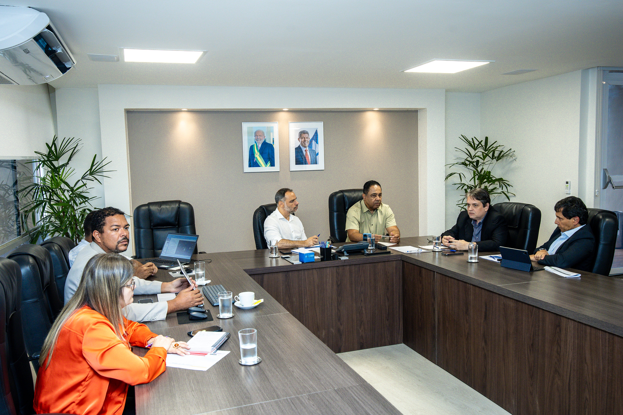 Reunião sobre qualificação de profissionais