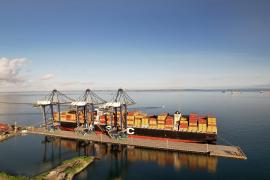 Navio com materiais para Ponte Salvador–Itaparica - Thuane Maria GOVBA (1).jpg