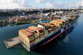 Navio com materiais para Ponte Salvador–Itaparica - Thuane Maria GOVBA (2).jpg