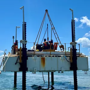 Sondagem da Ponte Salvador-Itaparica é iniciada em Vera Cruz com uso de plataforma