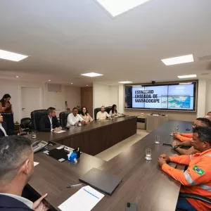 Reunião sobre qualificação de profissionais