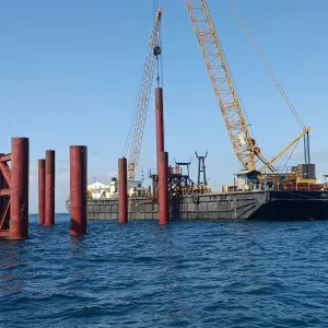 Cravação de estacas para central de concreto