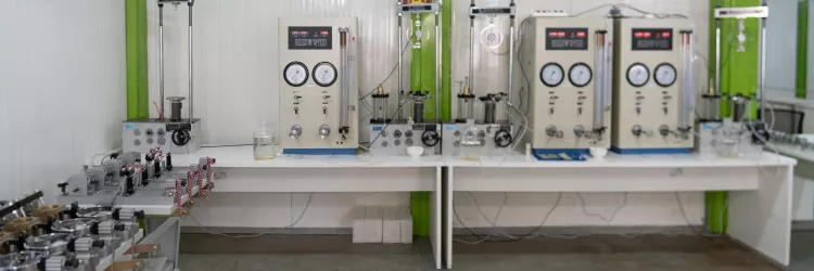 Imagem de um laboratório de análise dos materiais