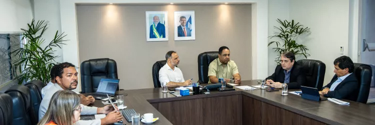 Reunião sobre qualificação de profissionais