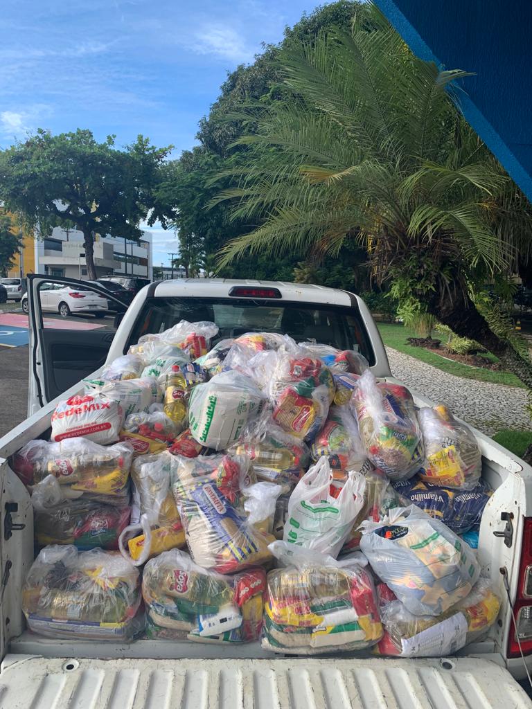 Prodeb arrecada uma tonelada de alimentos para o Programa Bahia sem Fome