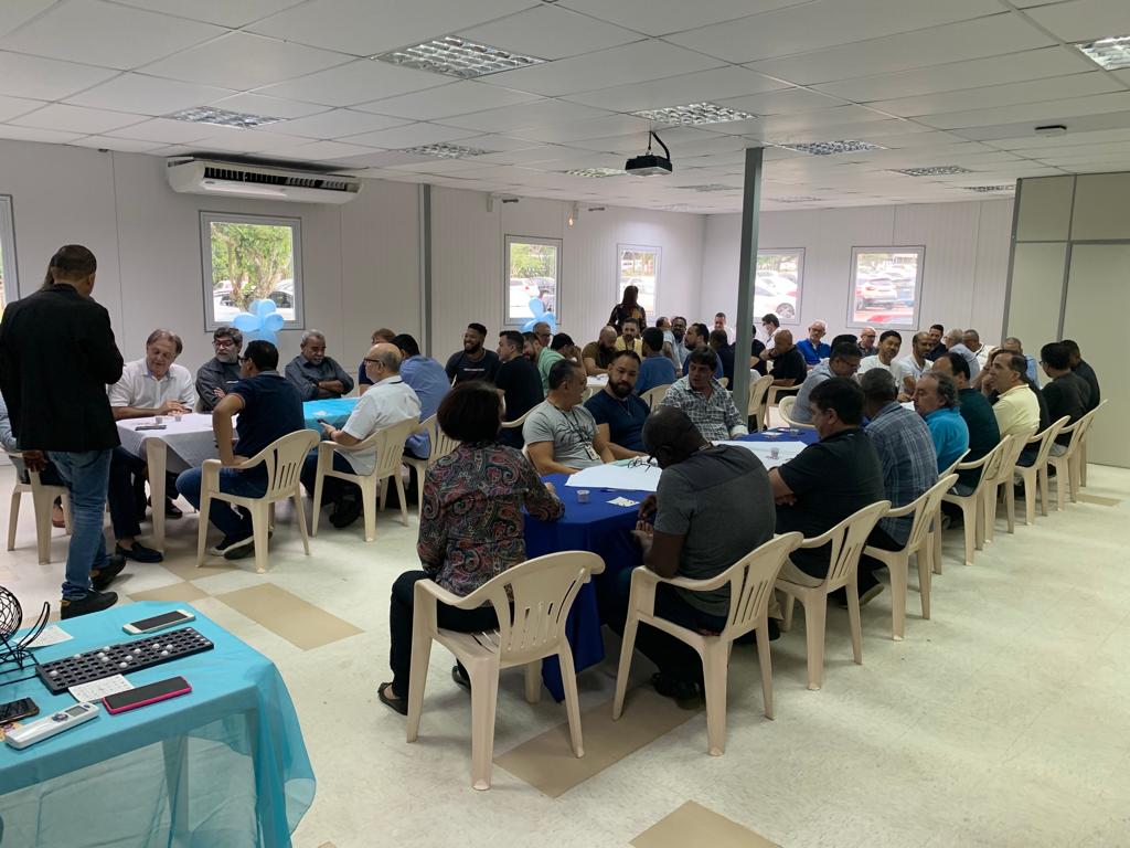 Coral, bingo e descontração marcam as comemorações do Dia dos Pais da Prodeb