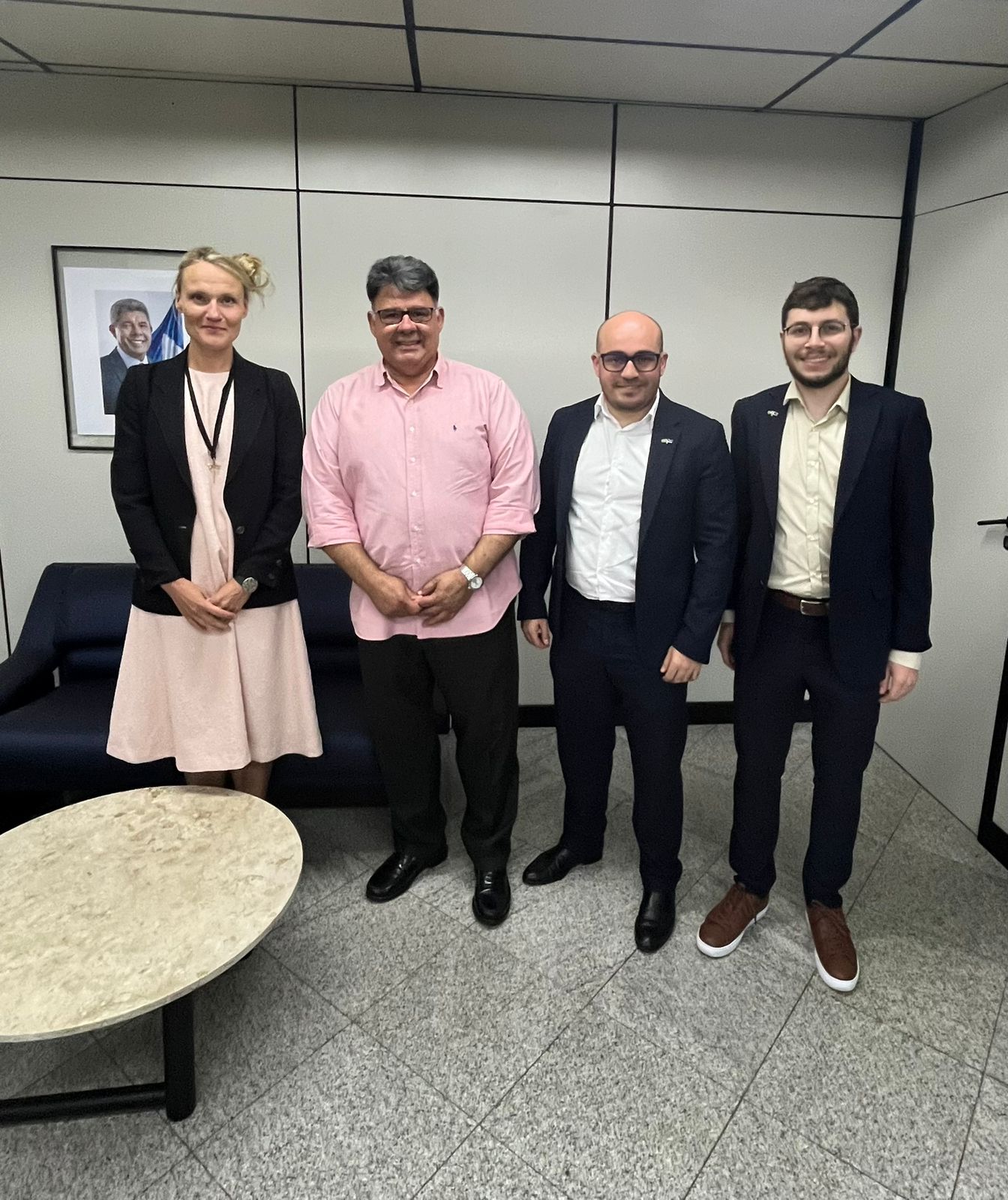 Equipe do Estônia Hub visita a Prodeb