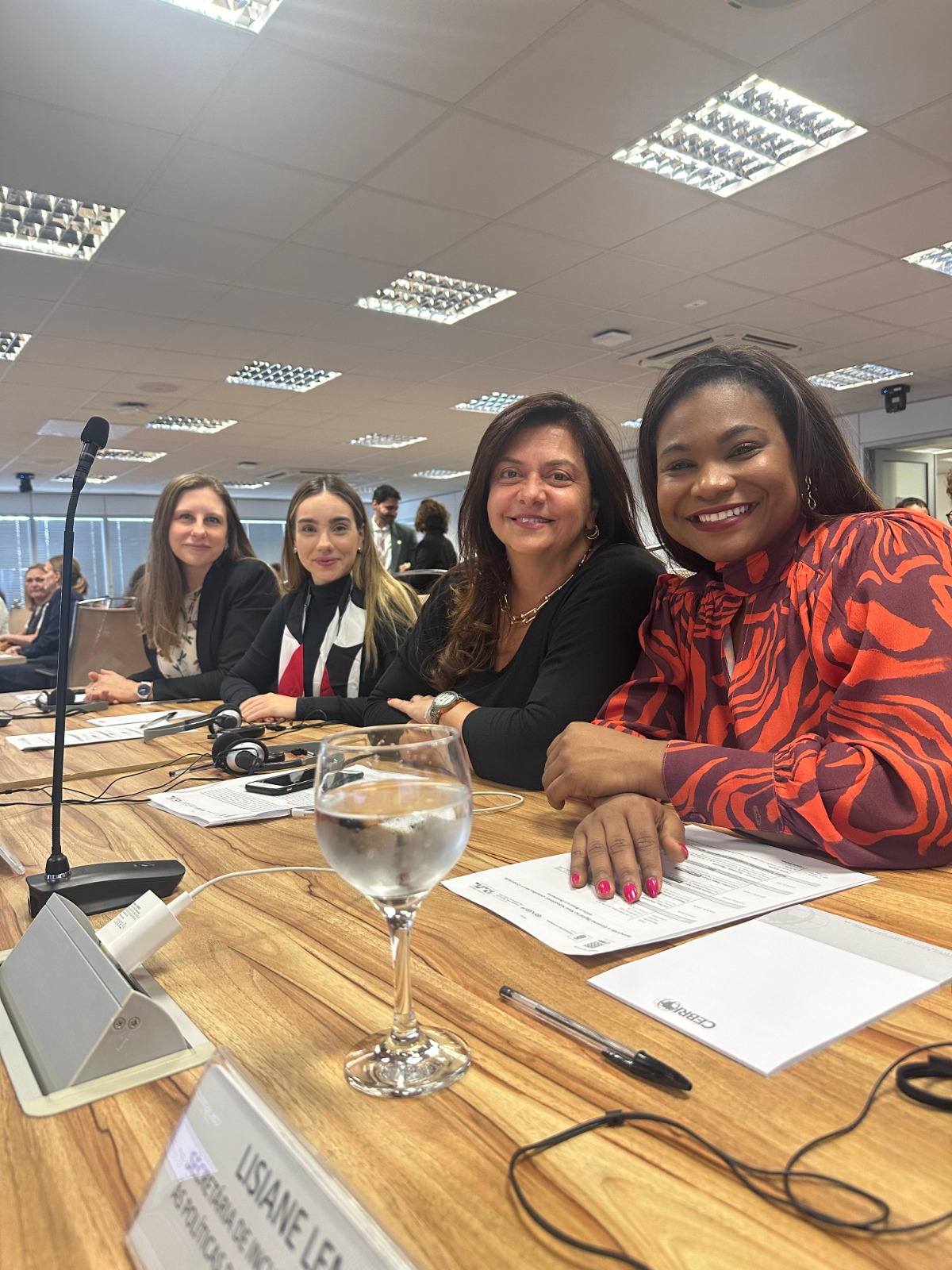 Prodeb marca presença em evento que discute avanços do governo digital 