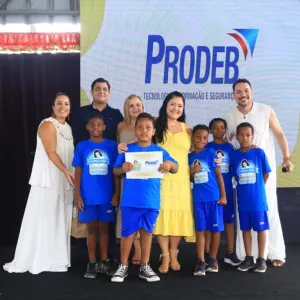 Prodeb participa de homenagem da Osid e é premiada com selo Empresa Irmã, categoria ouro