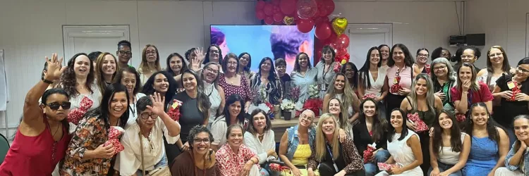Coral e roda de conversa entre mães da Prodeb - um momento para refletir e deixar aflorar a sensibilidade.  