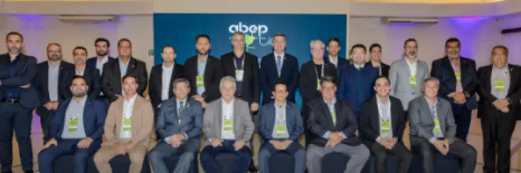 Prodeb participa de encontro com líderes para discutir avanços tecnologicos e governo digital 