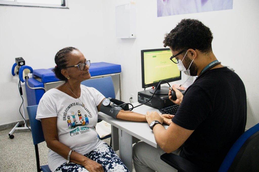 Inscrições prorrogadas: FESF-SUS abre vagas multiprofissionais com salários de até R$16.938,94