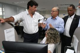 Em dia recorde de regulações, ministro conhece a Central Estadual de Regulação da Bahia (17)