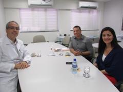 Secretária de Saúde de Balneário Camboriú visita Hospital do Subúrbio 1