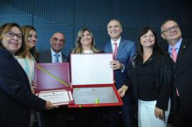 Câmara dos Deputados concede prêmio ao Hospital da Mulher pela promoção da saúde da feminina