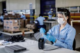 GOVERNO DO ESTADO RECEBE 35 MIL MÁSCARAS PRODUZIDAS PELA FORD NA FÁBRICA DE CAMAÇARI