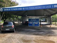 Secretaria da Saúde da Bahia monta “drive thru para testagem de Covid-19 em profissionais de saúde (1)