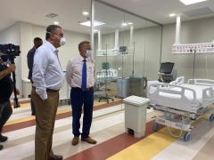 Governador vistoria instalações do Hospital Metropolitano antes da abertura (3)