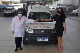 Hospital Ernesto Simões Filho recebe ambulância doada pelo programa Craques da Saúde, da CBF