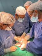 Pela primeira vez, equipe 100% baiana realiza cirurgia para separação de gêmeos siameses (1)
