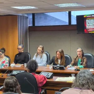 Trabalho infantil é tema de debate na Alba com participação da Sesab e apresentação de orientações inéditas da Bahia