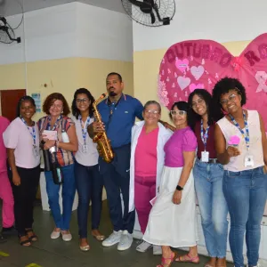 Hospital Juliano Moreira promove ação de autocuidado e prevenção ao câncer de mama no Outubro Rosa