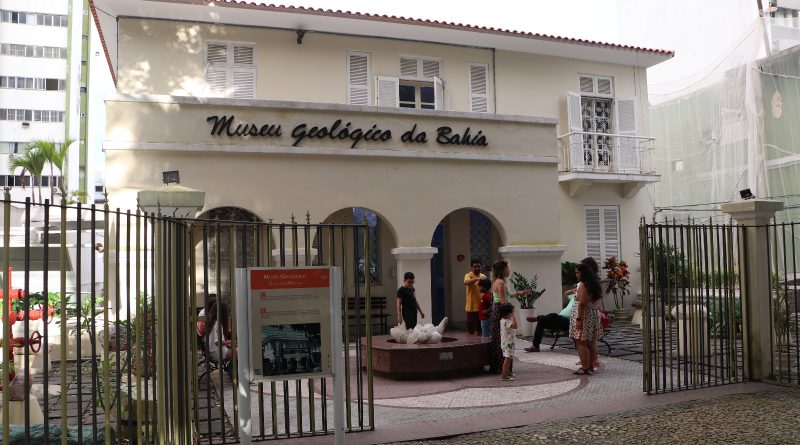 Funcionamento estendido no Museu Geológico