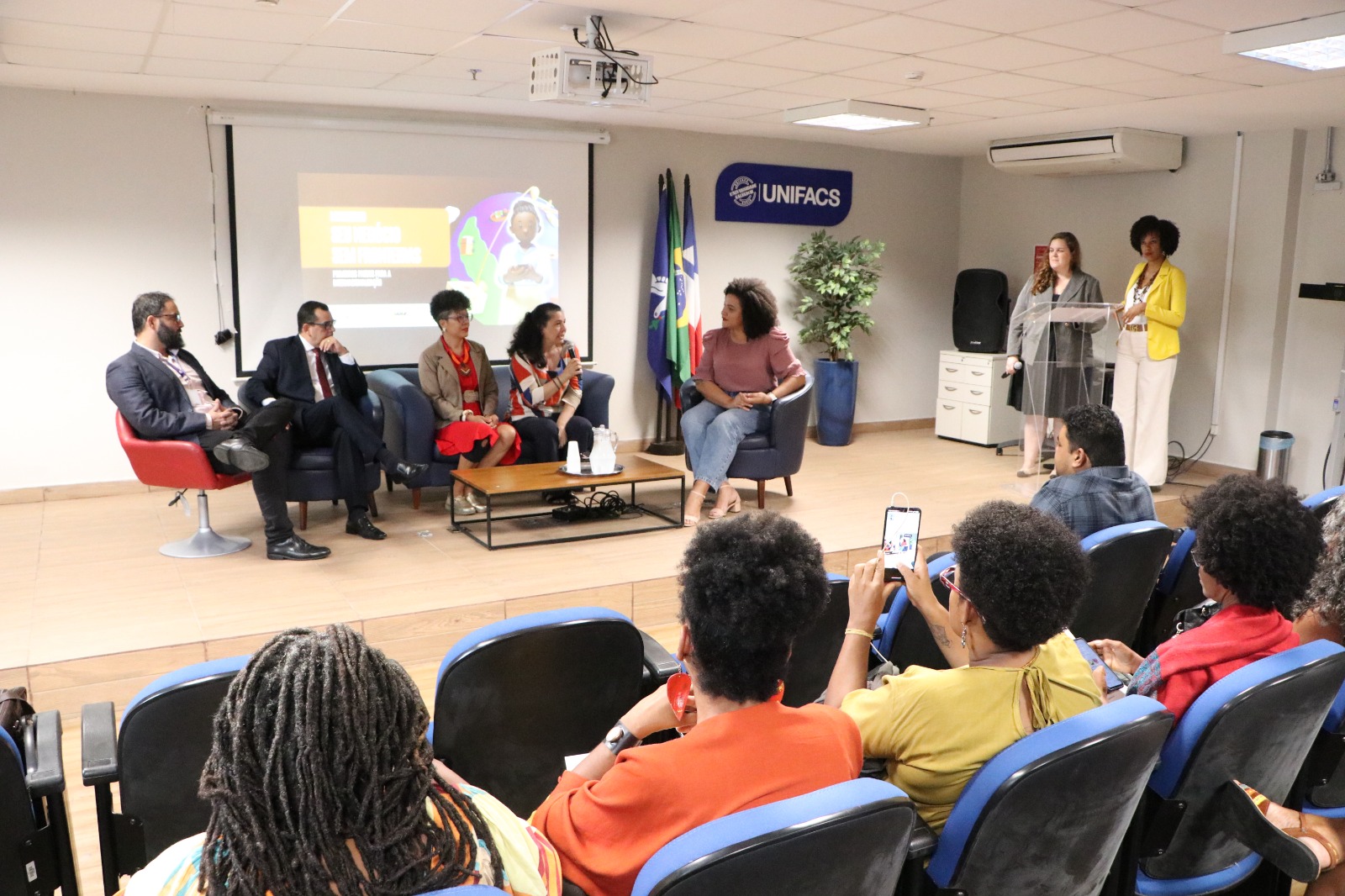 Parceria entre SDE e SEPROMI