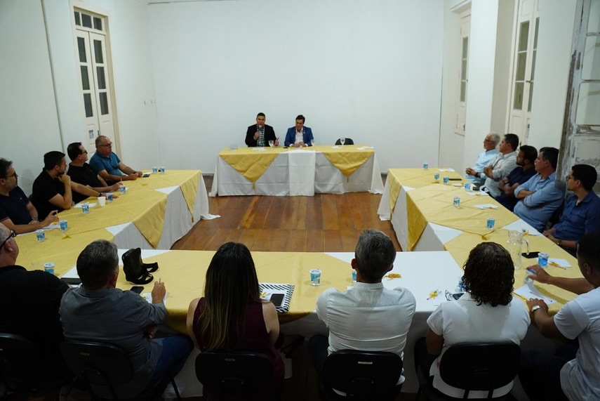 Reunião com setor produtivo marca presença do Governo da Bahia na FEBAN 2025 em Jacobina