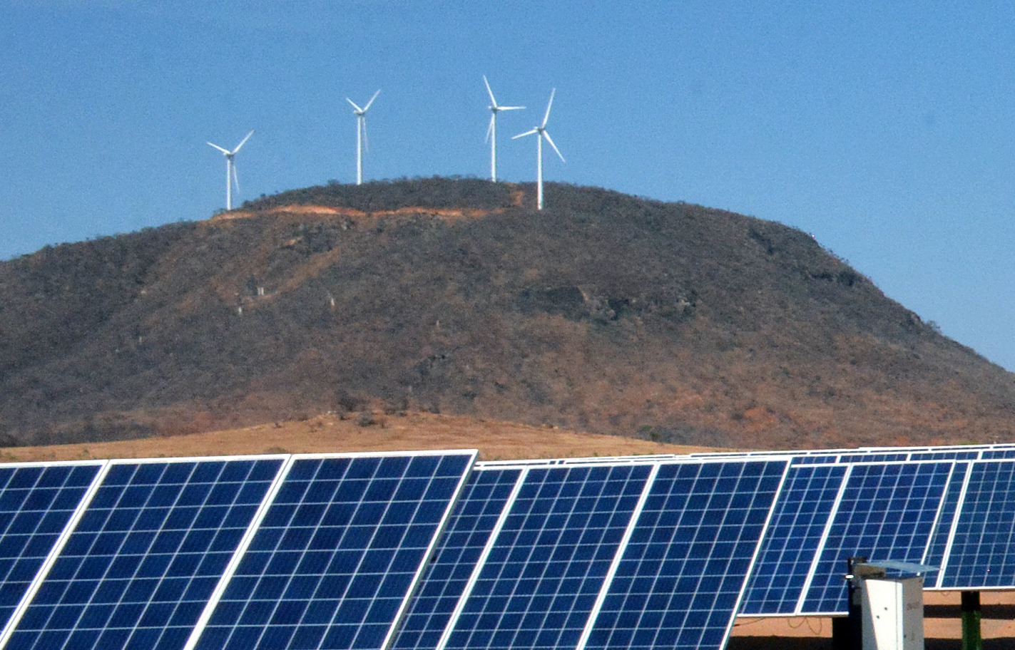 DIA MUNDIAL DA ENERGIA  Bahia consolida liderança nacional em energias renováveis e avança como polo da nova economia verde
