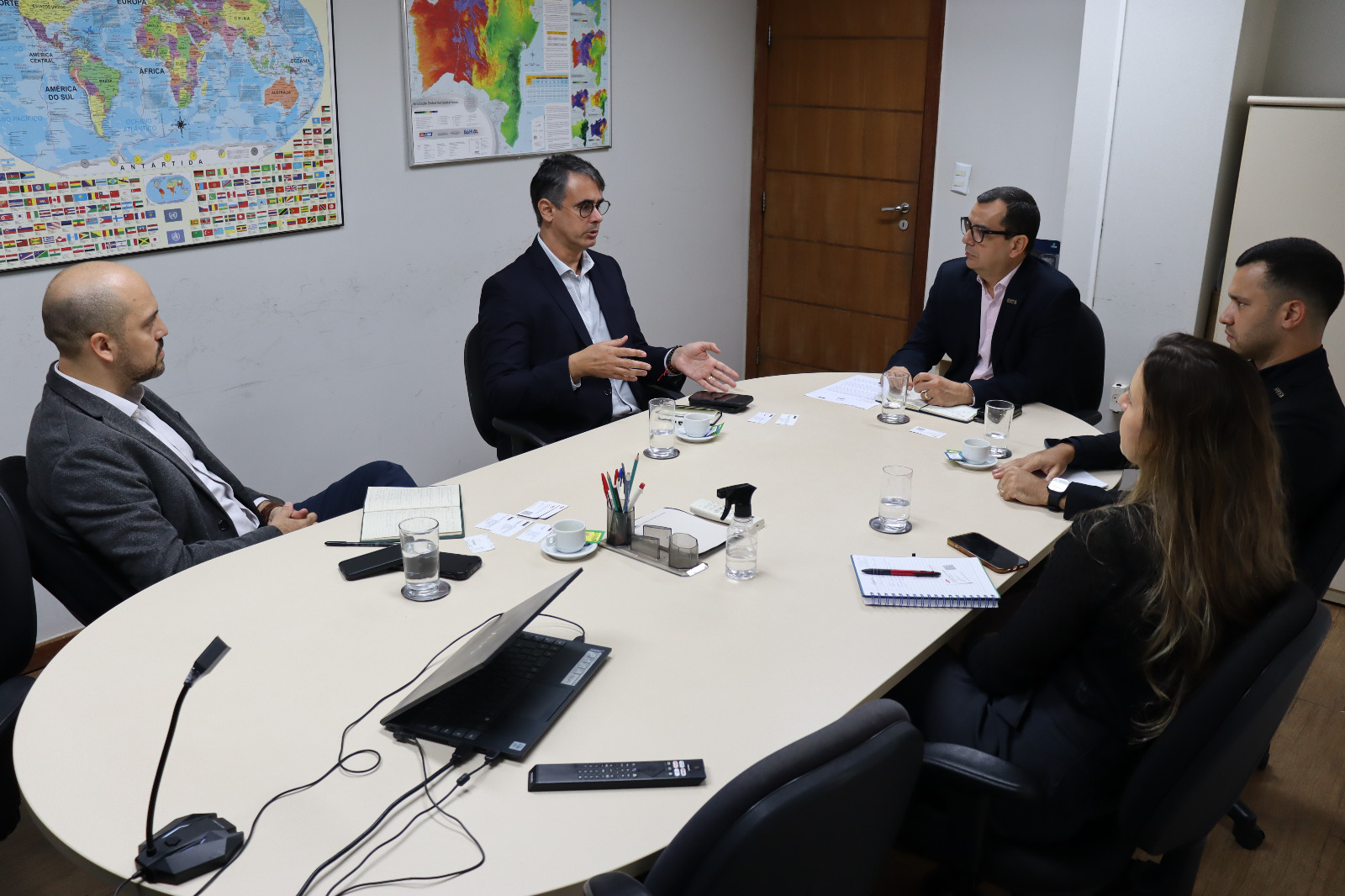 SDE discute investimentos e inovação com a empresa DOW Brasil