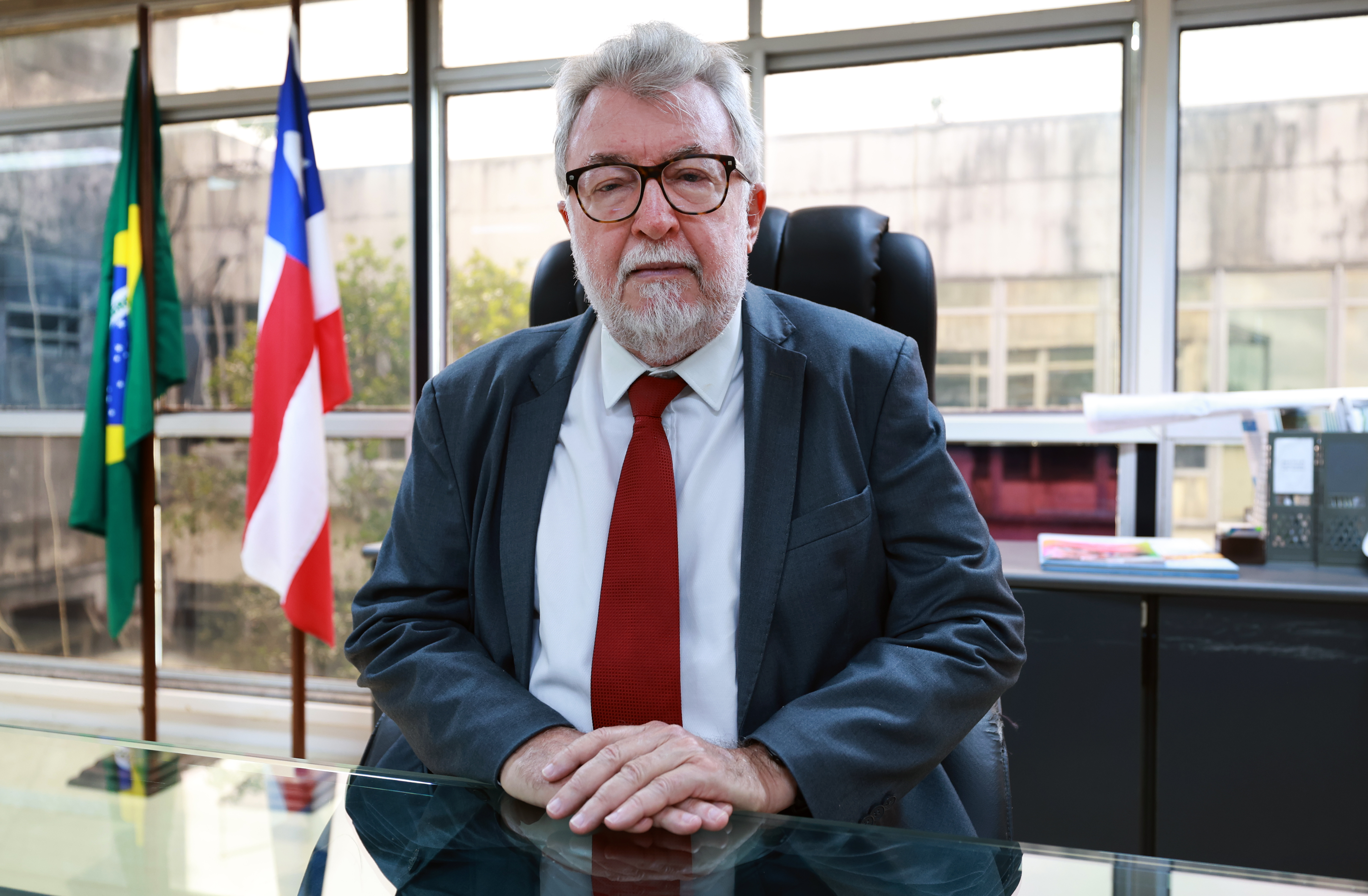 Secretário João Carlos Oliveira
