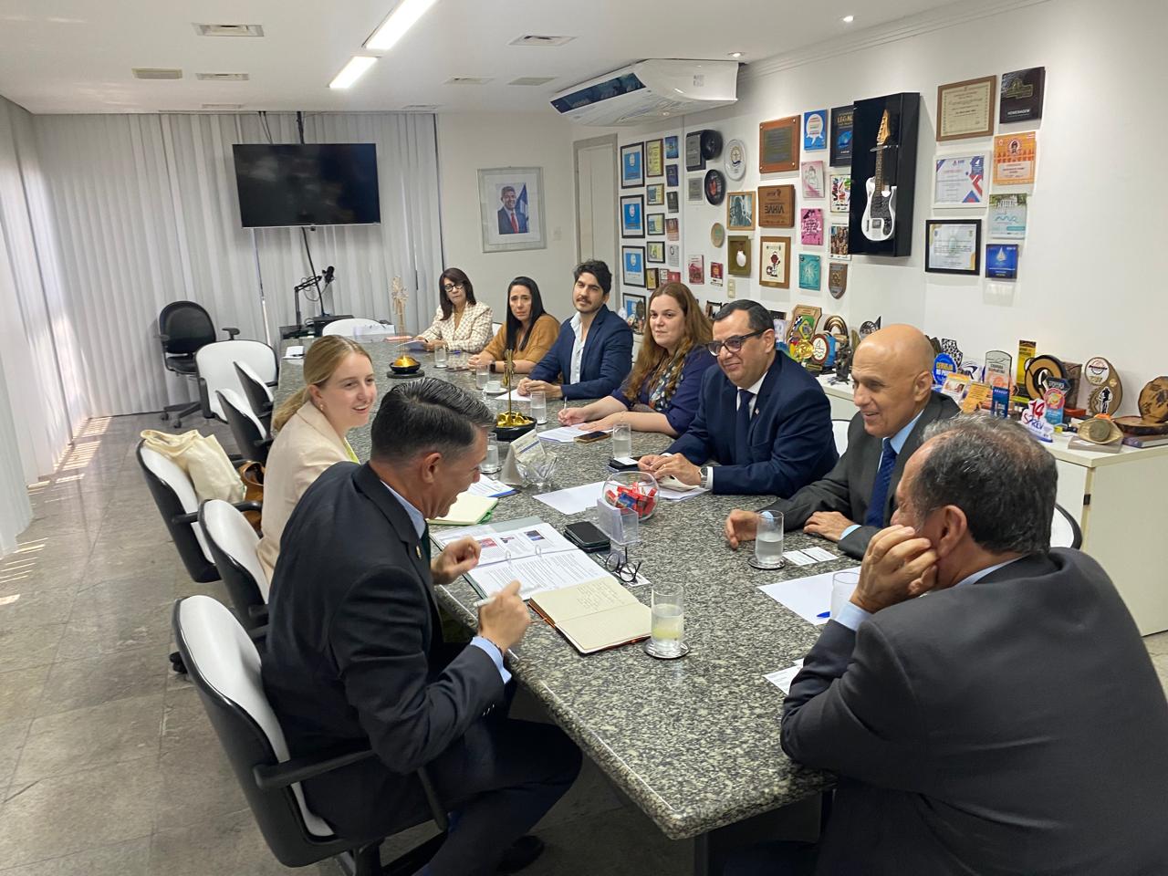 SDE e SETUR debatem cooperação técnica Bahia-Irlanda