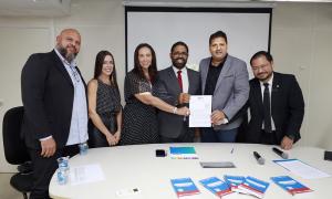 Procon-BA celebra Dia do Consumidor com debate sobre defesa de direitos e assinatura de cooperação com a Defensoria Pública do Estado