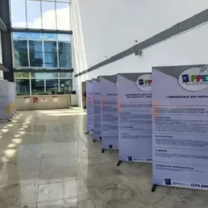Exposição de Projetos de beneficiários do Primeiro Emprego na SDE