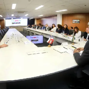 Governo do Estado discute estratégias para o desenvolvimento de Feira de Santana