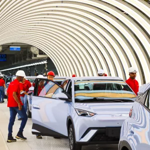 Obras de ampliação na unidade fabril da BYD vão elevar índice de nacionalização dos carros