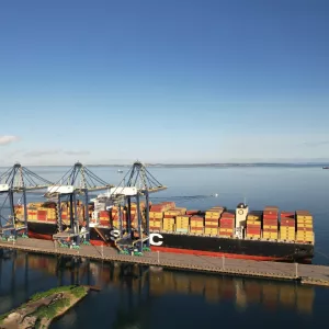 Bahia recebe navio com mais de 800 toneladas de materiais para início das obras da Ponte Salvador–Itaparica
