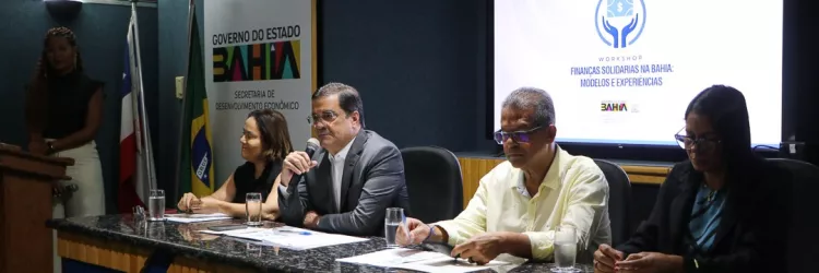 Evento ocorreu na sede da secretaria e reuniu órgãos ligados ao setor  A Secretaria de Desenvolvimento Econômico (SDE) realizou, nessa quinta-feira (27), o "Workshop Finanças Solidárias na Bahia: Modelos e Experiências", destinado a discutir e compreender o conceito das finanças solidárias em âmbito estadual. O evento foi promovido em parceria com a Secretaria do Trabalho, Emprego, Renda e Esporte (SETRE), no auditório da SDE, em Salvador. O evento contou com a presença de integrantes das cooperativas estad