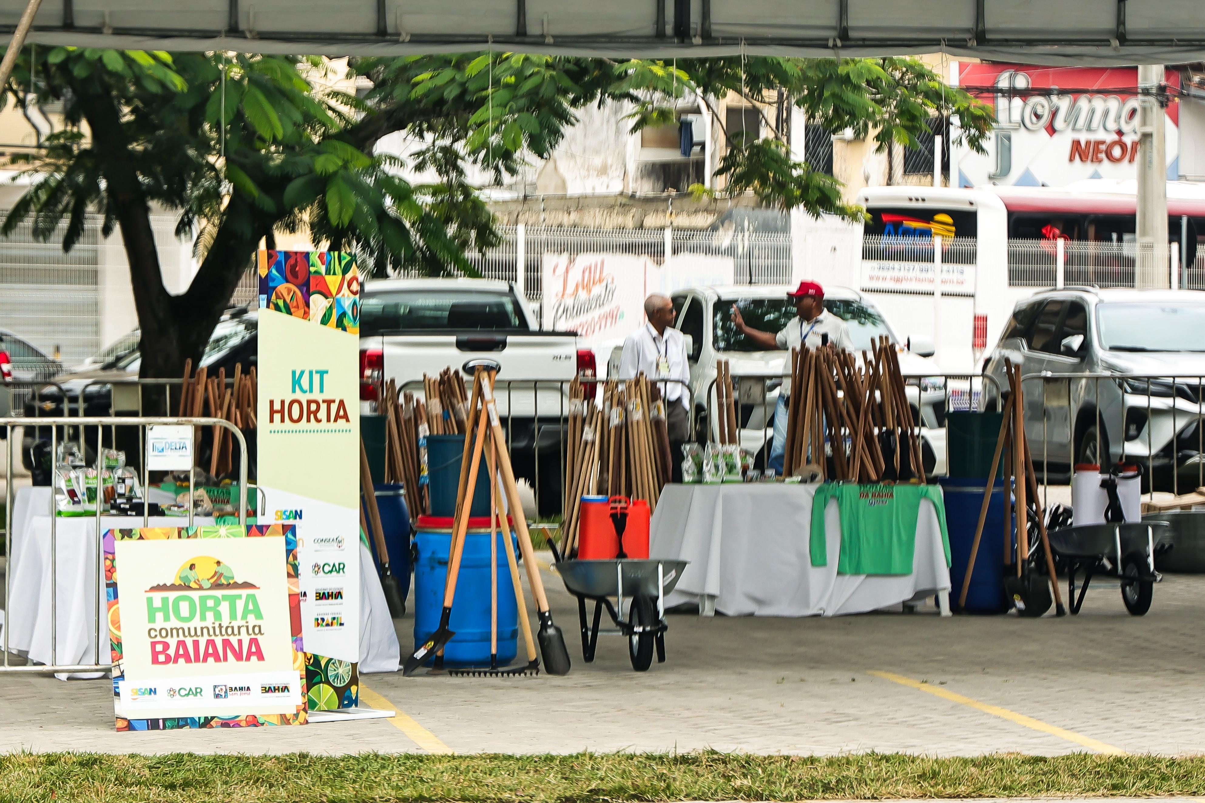 Kits para hortas comunitárias amplia produção de  alimentos em 100 municípios baianos  