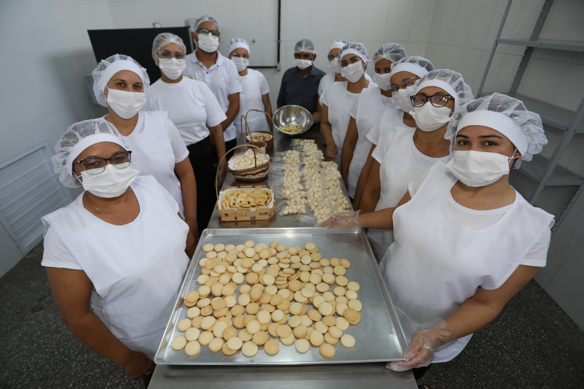 Mais estrutura para o campo: Fátima recebe requalificação de agroindústria de mandioca e cobertura de Feira Livre